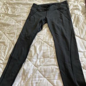 Women’s Athleta Salutation Black Leggings